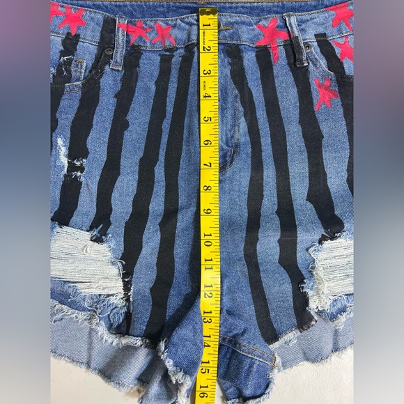 Her Universe DC Comics Birds of Prey Harley Quinn Denim Stars&Stripes Shorts 15 - Picture 11 of 14